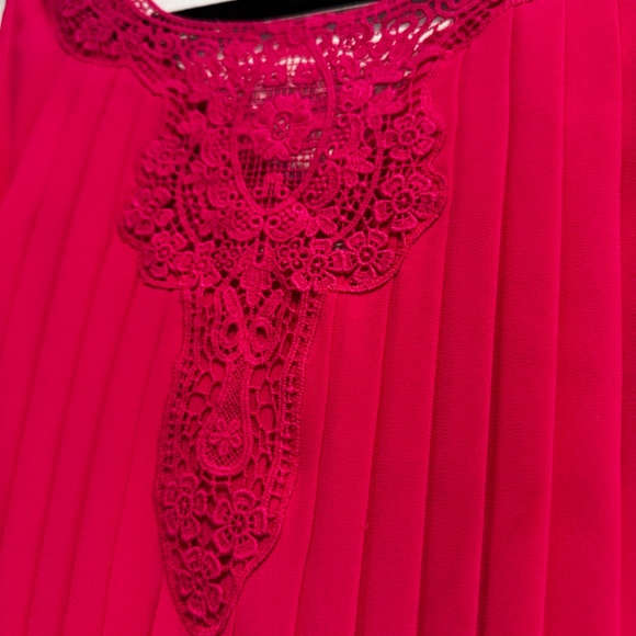 Jessica Simpson Pink Pleated Lace Midi Dress – Size 2 - Picture 5 of 7